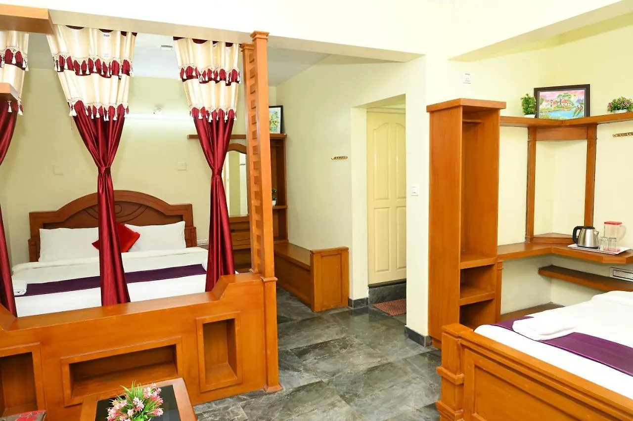 אכסניה מונאר Ajay Inn